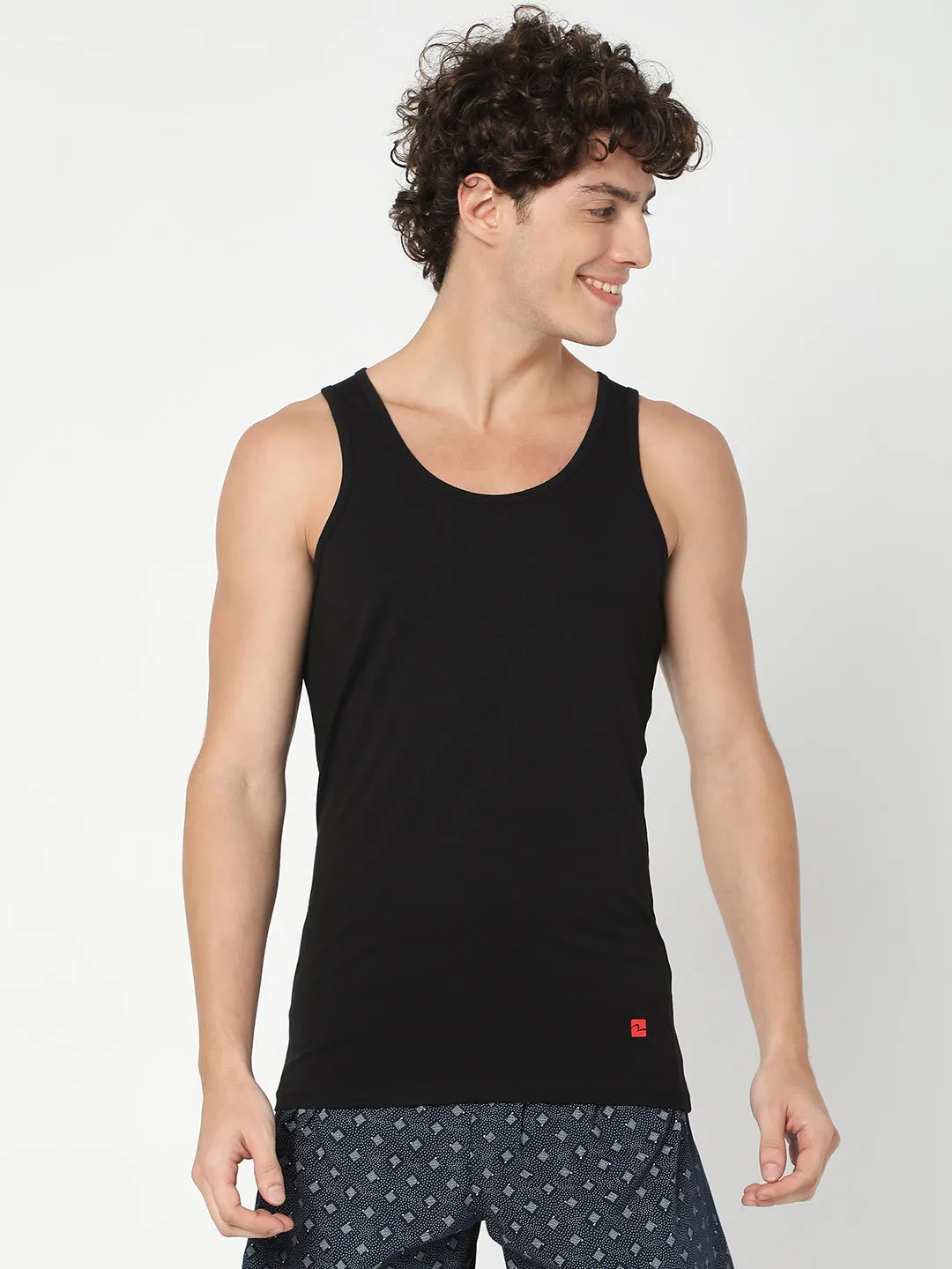 Men Premium Black Cotton Blend Regular Fit Vest - Underjeans By Spykar