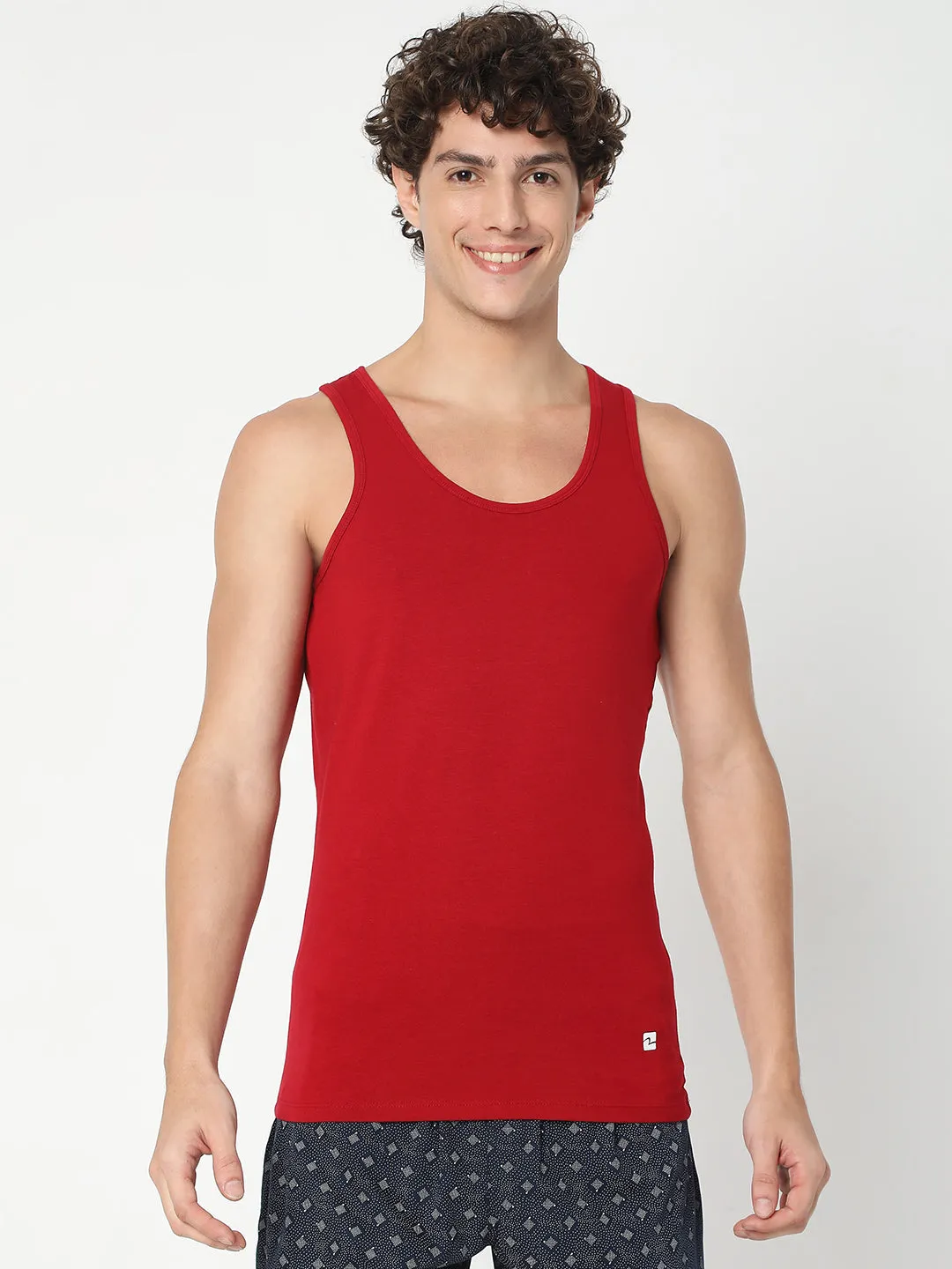 Men Premium Maroon Cotton Blend Regular Fit Vest - Underjeans By Spykar