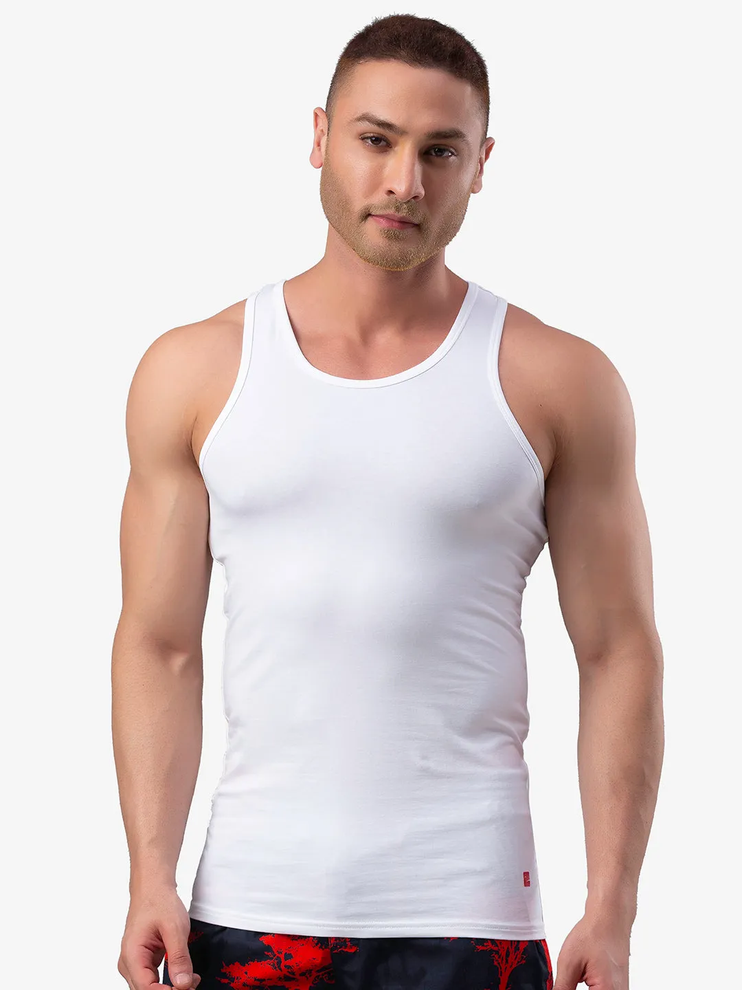 Men Premium White Round Neck Cotton Blend Vest- Underjeans By Spykar