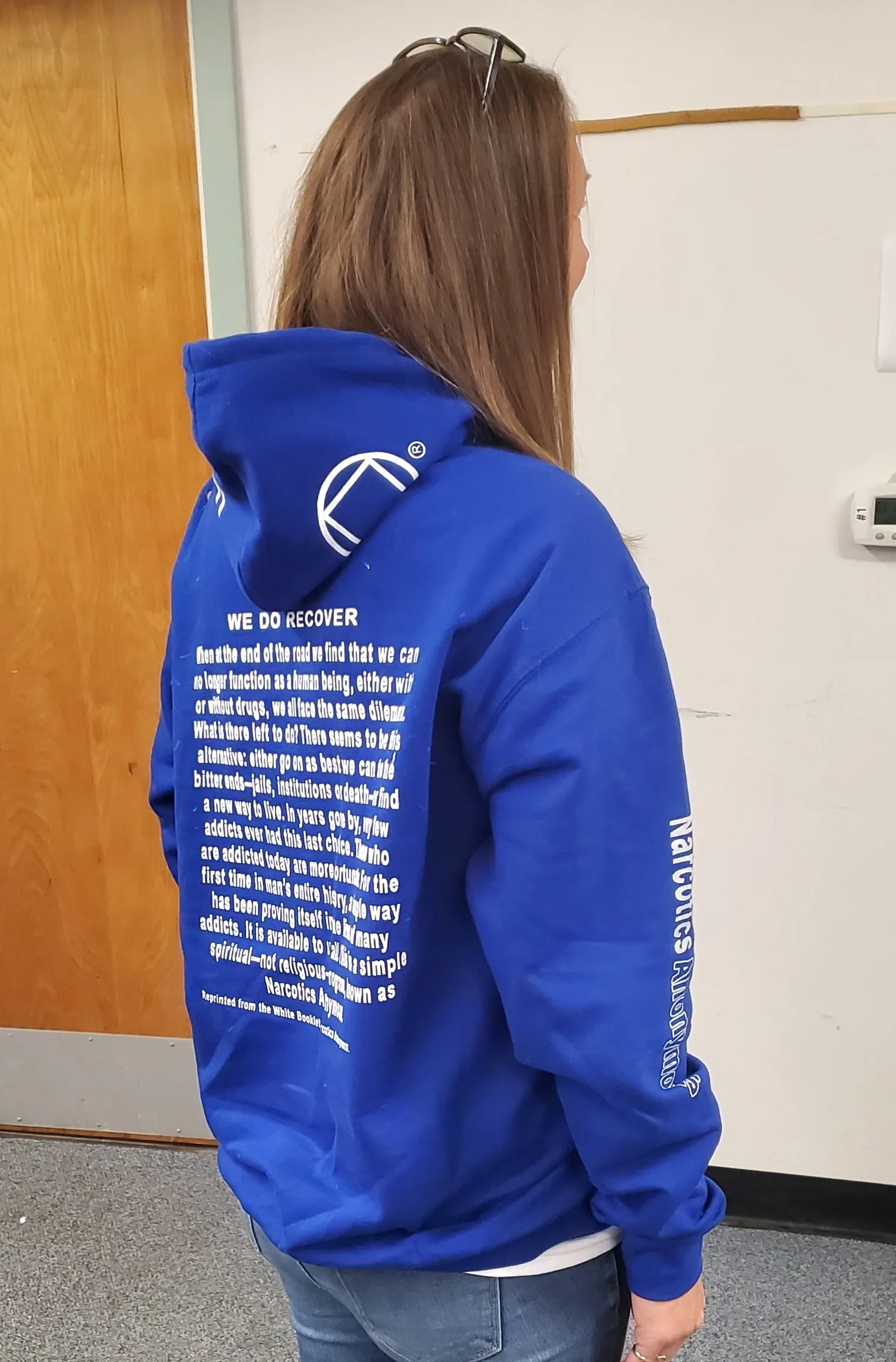 NA BASIC TEXT BLUE HOODIE